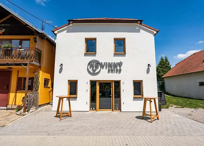 Nevinny Sklep Pensión Znojmo